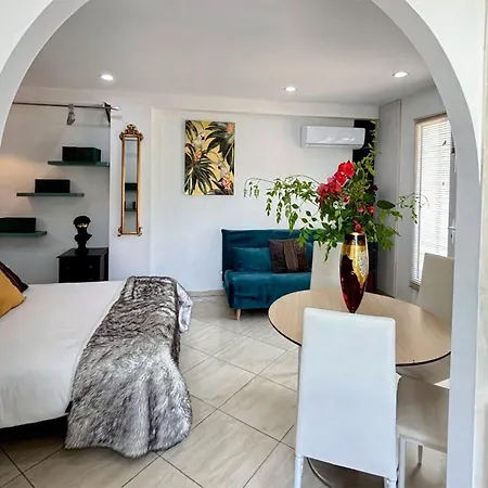 Beautiful In Saint-raphael With Kitchen Appartement Saint-Raphaël