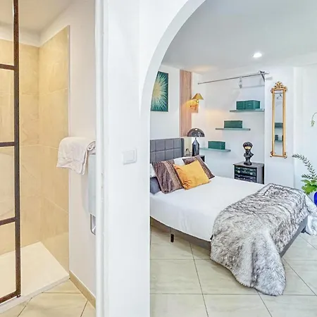 Apartman Beautiful In Saint-raphael With Kitchen
